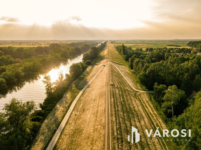 Szanazugi apartmanházak medencével,jakuzzival