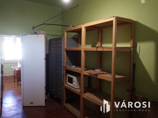 Eladó ház jó helyen Vásárhelyen