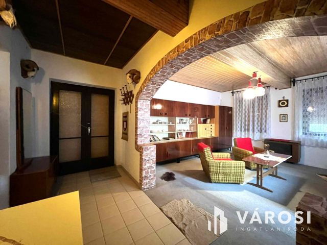 Tótkomlós belvárosában 3 szobás, jó elrendezésű ház eladó