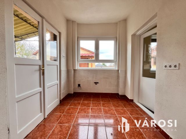 Felújított ház két lakrésszel – szabadság vagy befektetés