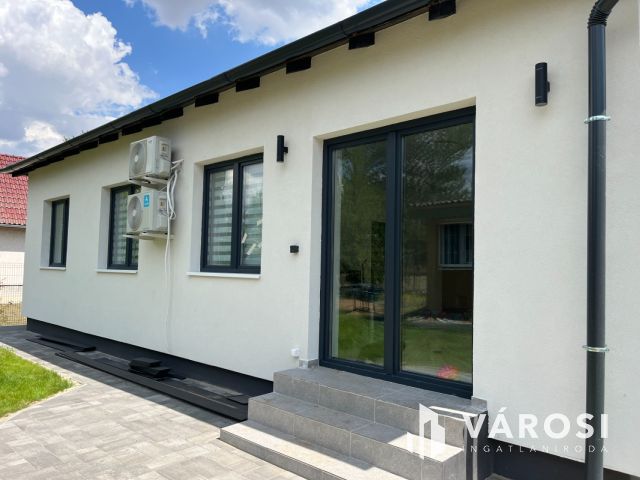Újépítésű családi ház Galgahévízen!