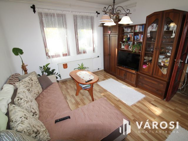 Kétszintes ház Gyulaváriban garázzsal.