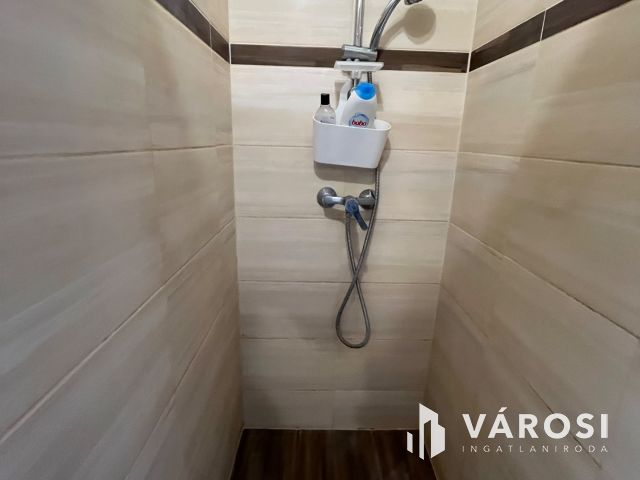 Debrecen Homokertben, Csendes Szép Utcában, Jó Ház Eladó!