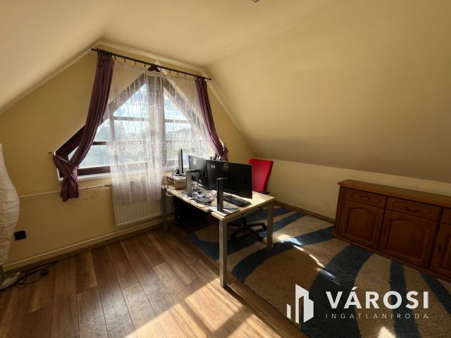 Debrecen Homokertben, Csendes Szép Utcában, Jó Ház Eladó!