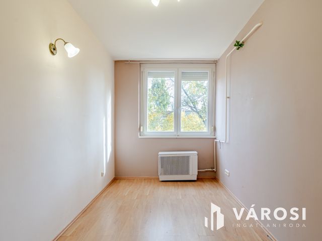 Csendes, zöldövezeti 2 szobás lakás - jó állapot