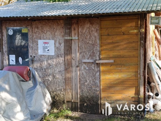 Építési telek csendes helyen eladó!