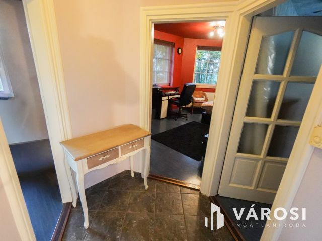 Újszerű családi ház Érden!