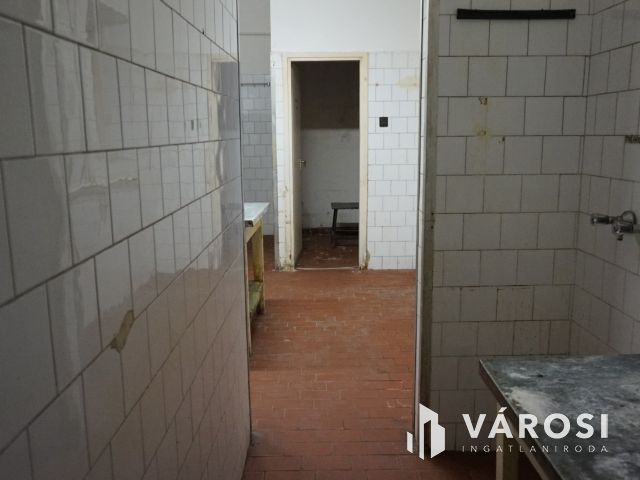 Patinás ház kiváló helyen Vásárhelyen