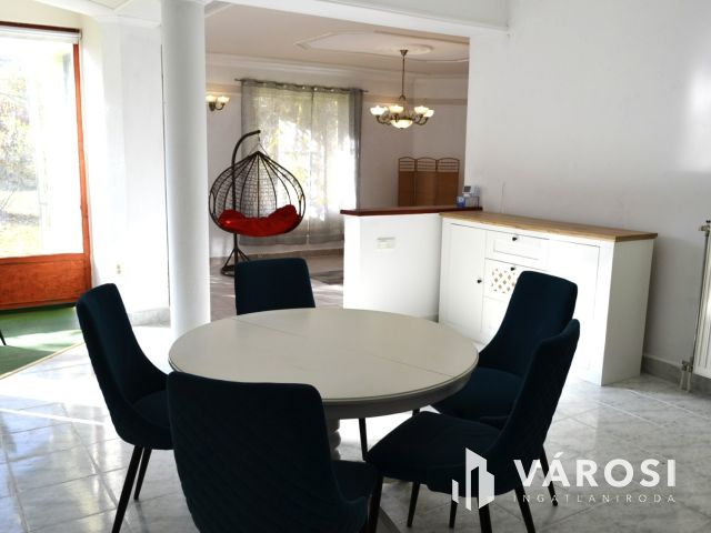 Csodás környezet Bándon, a telek végében patakkal!!