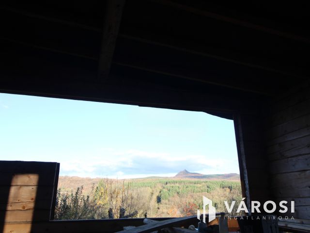 Családi okok miatt eladó