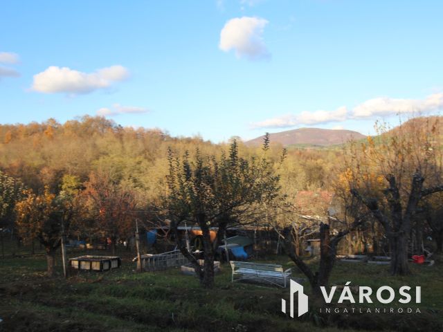 Családi okok miatt eladó