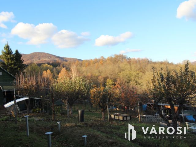 Családi okok miatt eladó