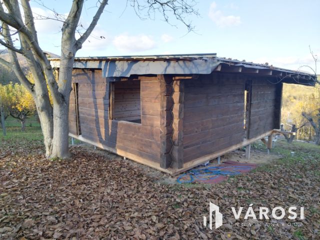 Családi okok miatt eladó