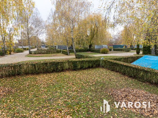 Nagyatádon 144 parcellás működő camping a fürdő mellett!