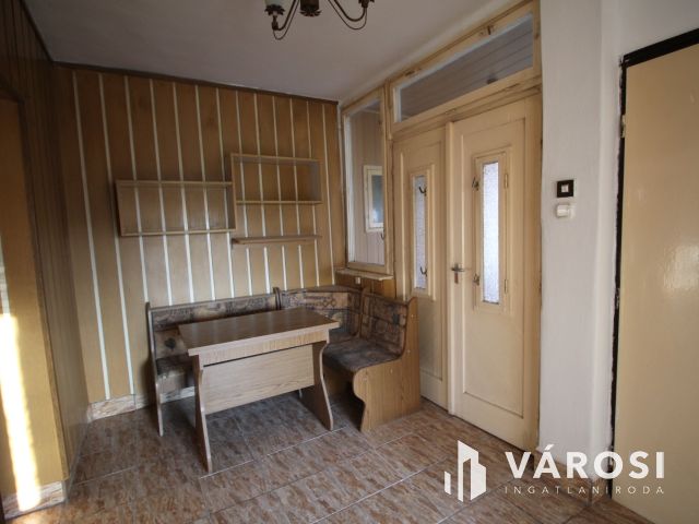 Jól alakítható ház a Szombathelyhez közeli Váton