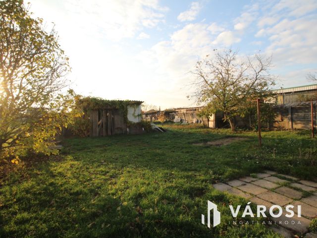 Jól alakítható ház a Szombathelyhez közeli Váton