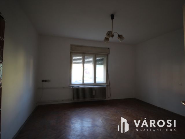 Jól alakítható ház a Szombathelyhez közeli Váton