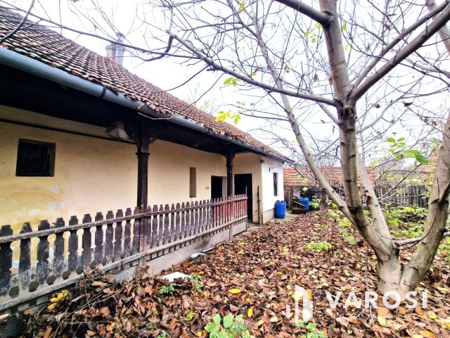 Hangulatos, verandás, 3 szobás kertes ház jó környéken