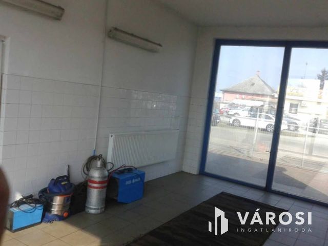 Többcélú telephely kiadó a Déli Ipari Park szomszédságában