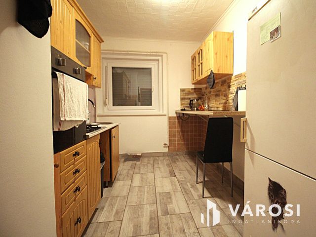 Igényesen felújított lakás a városközpont felett