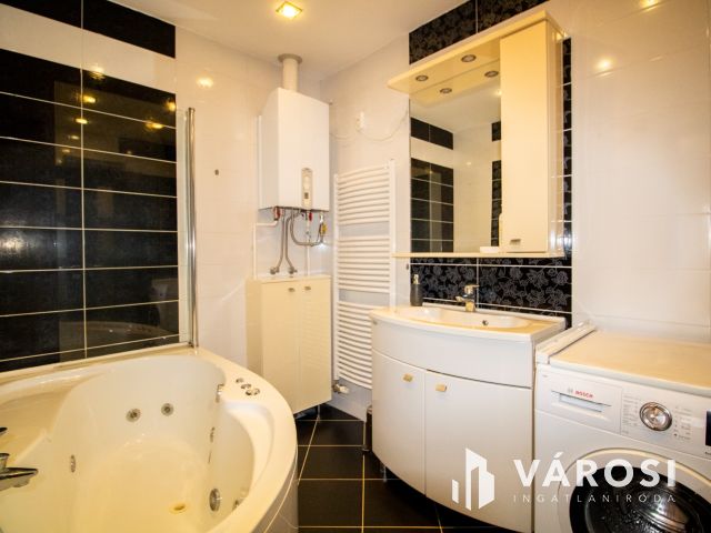 Modern sorházi lakás teljes bútorzattal