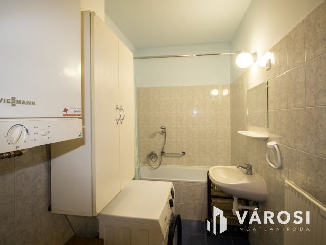 Kiadó modern garzon Békéscsaba szívében