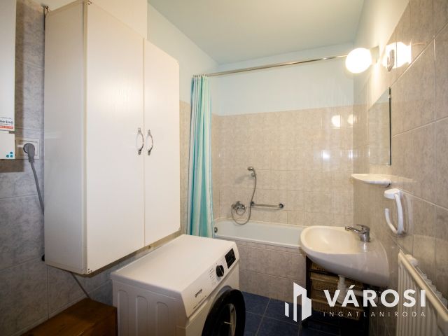 Kiadó modern garzon Békéscsaba szívében