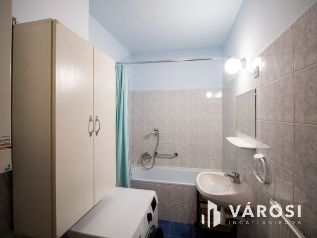 Kiadó modern garzon Békéscsaba szívében