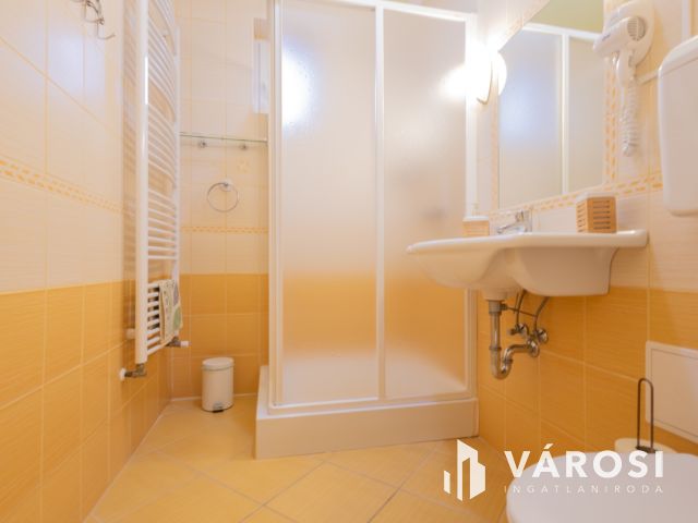 Az év szállása eladó! Apartmanház a fürdő mellett