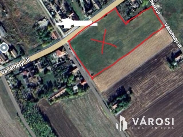 13 522 m² egybefüggő telek forgalmas főút mellett
