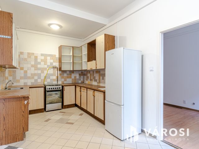 Belvárosi lakás, Zsinagóga 1 perc sétára - földszint