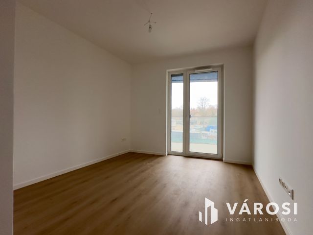 Balatonföldváron 1. emeleti luxuslakás eladó!