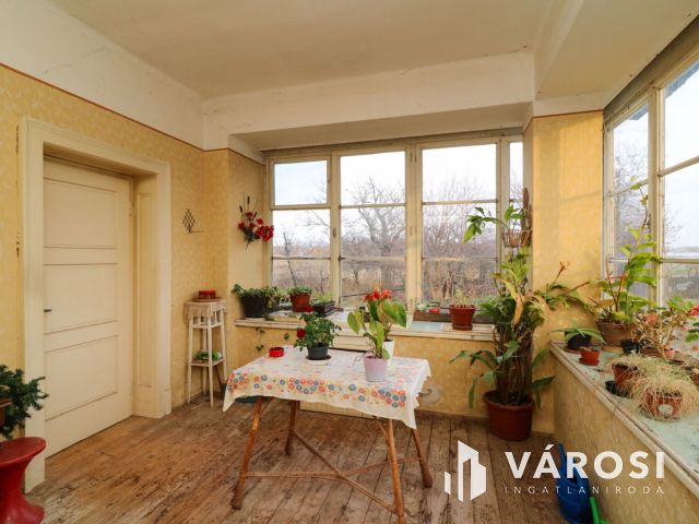 Nagypolgári ház nagy telekkel Nyírvasváriban!