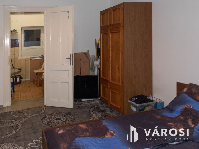 Többgenerációs Családi ház  Kiskundorozsma központi részén.