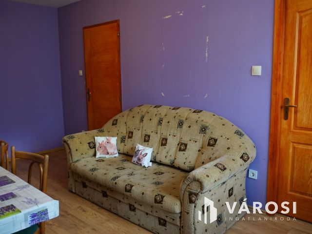 Tripla a Csúcson-csúcsi 3 lakrészes családi ház