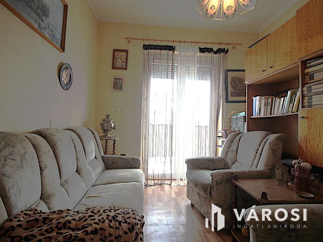 Kitűnő helyen, kétszobás, otthonos lakás