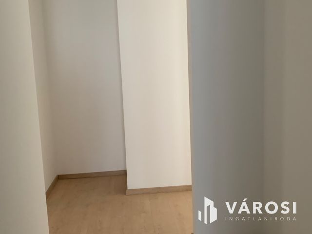 Debrecen belvárosában impozáns  lakás