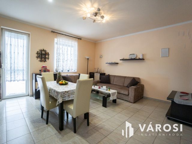 Kedves kis családi ház, nyugodt helyen!