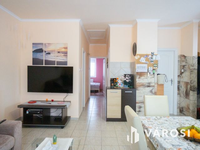 Kedves kis családi ház, nyugodt helyen!