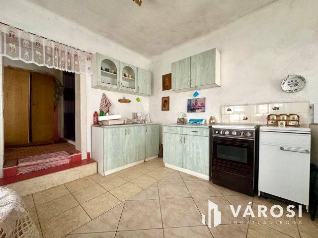 Karancslapujtőn kedvező áron kínált vályogház eladó!