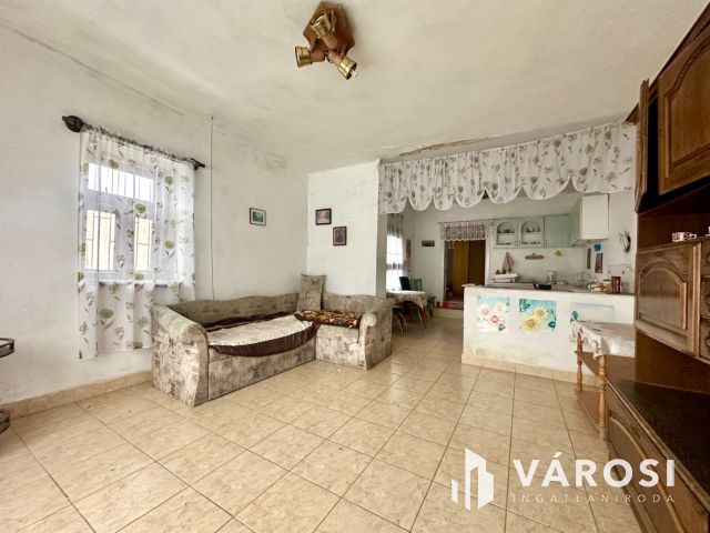 Karancslapujtőn kedvező áron kínált vályogház eladó!