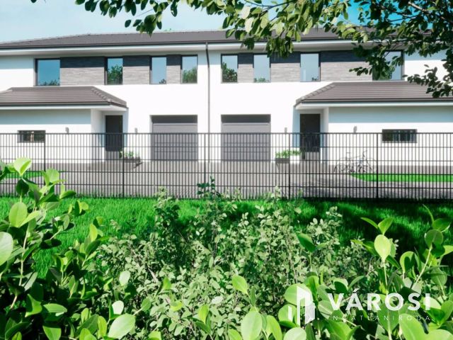 Hatvan utcai kertben eladó 1 emeletes ikerház