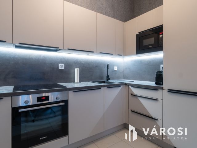 Új építésű prémium vízparti lakás Balatonszemesen