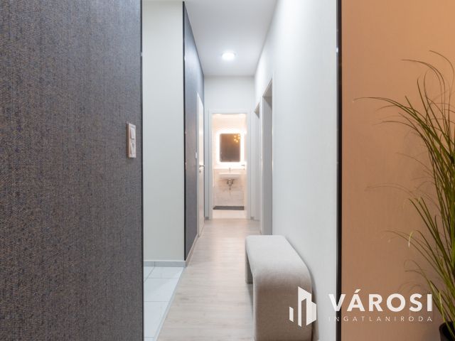 Új építésű prémium vízparti lakás Balatonszemesen