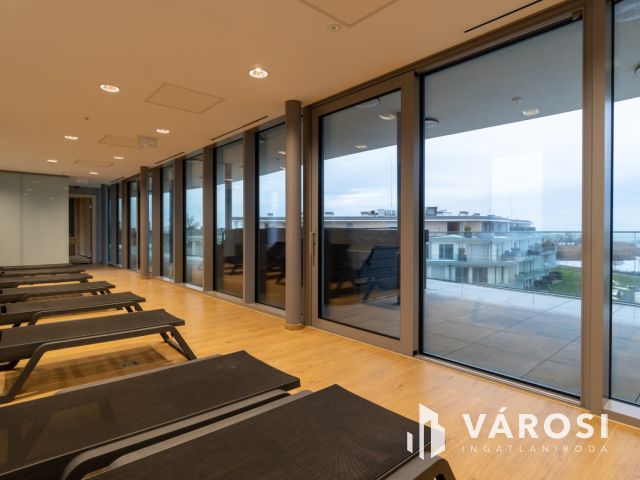 Új építésű prémium vízparti lakás Balatonszemesen