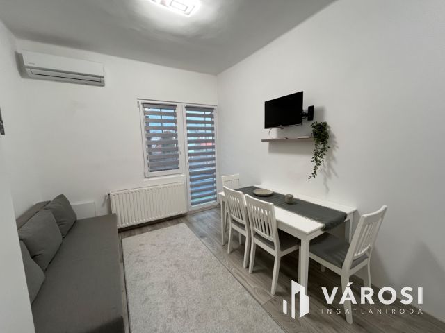 Hajdúszoboszlói, Nagyon Cool Kis Lakás, Nagy Terasszal!