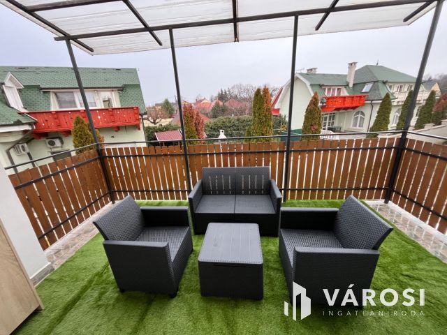 Hajdúszoboszlói, Nagyon Cool Kis Lakás, Nagy Terasszal!