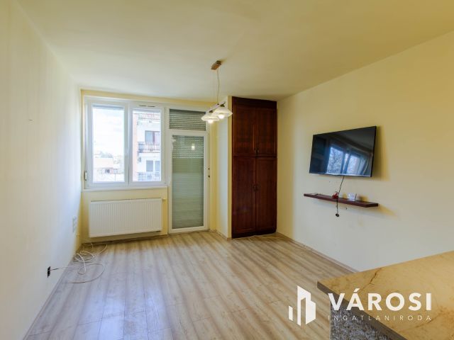 Jó elrendezés a TIK mellett és a belváros határán