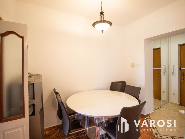 Eladó Örök értékű, újabb építésű lakás a Belvárosban