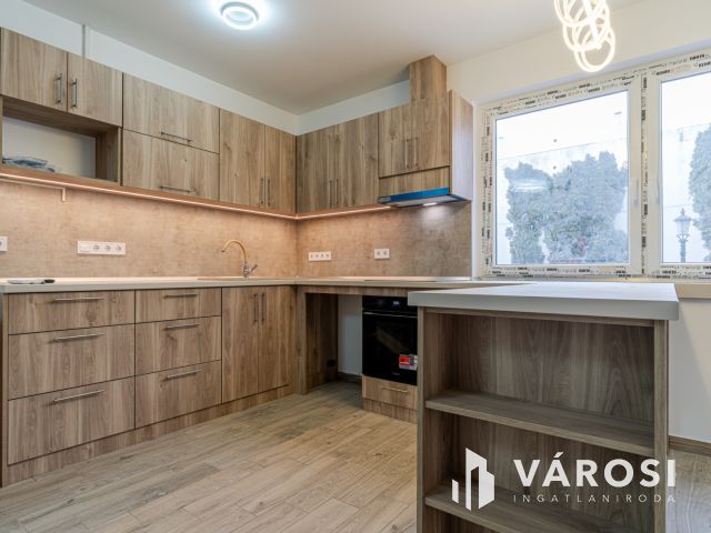 Akár lakni akár befektetni Vásárhely belvárosában 04